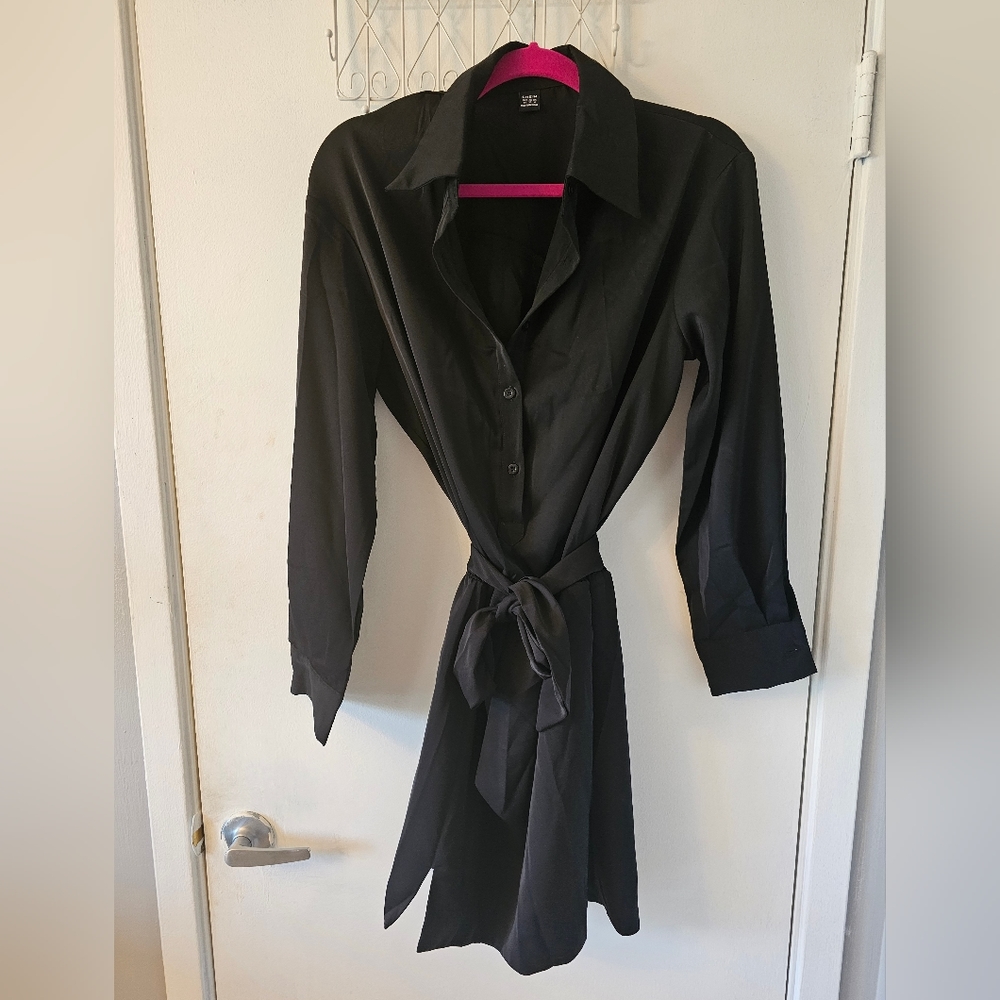 Black long sleeve mini dress